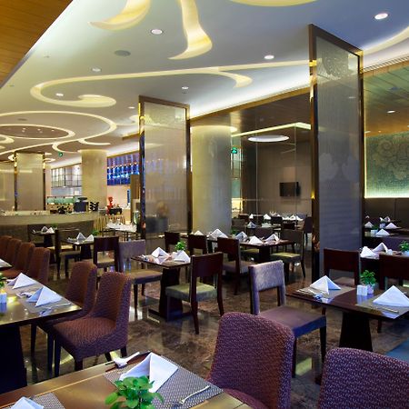 Crowne Plaza Yichang By Ihg Restaurant foto