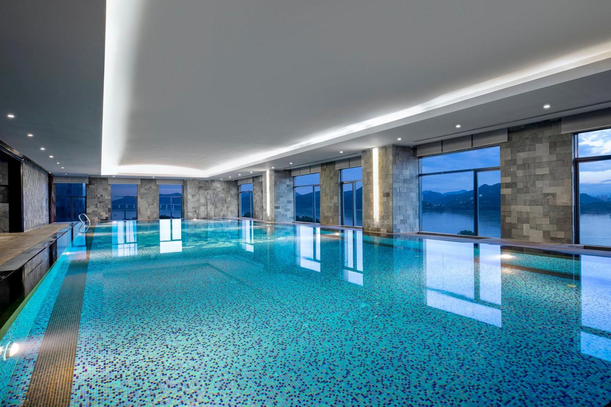 Crowne Plaza Yichang By Ihg Buitenkant foto