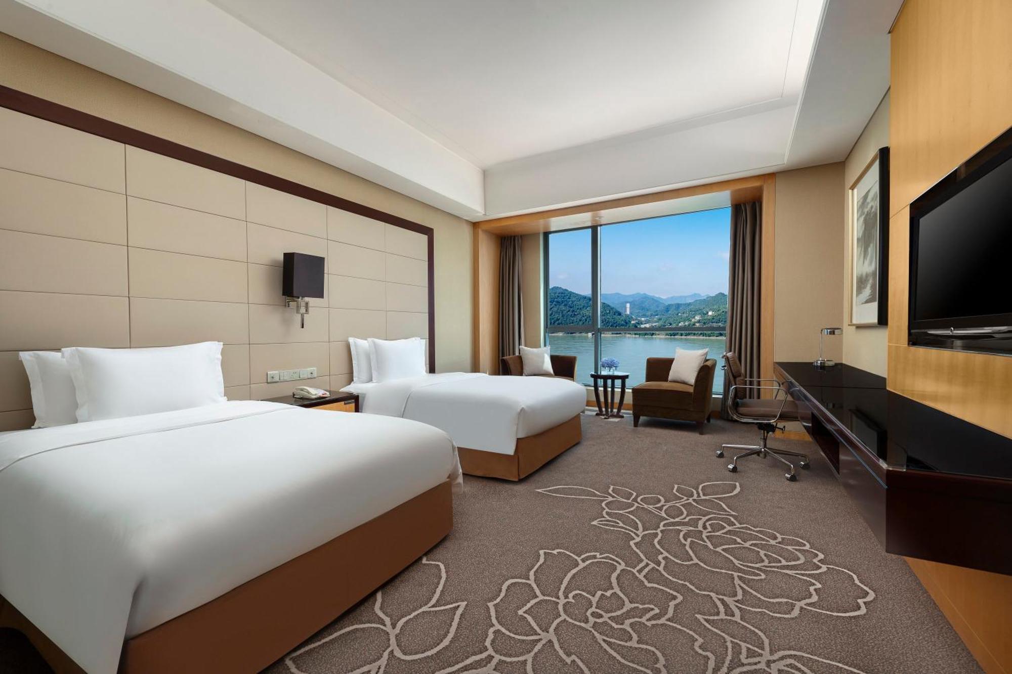 Crowne Plaza Yichang By Ihg Buitenkant foto