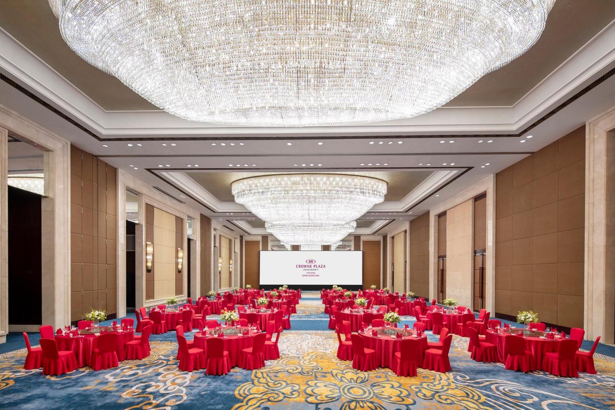 Crowne Plaza Yichang By Ihg Buitenkant foto
