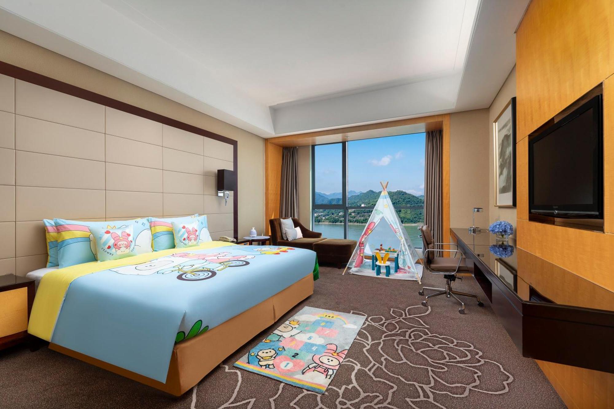 Crowne Plaza Yichang By Ihg Buitenkant foto